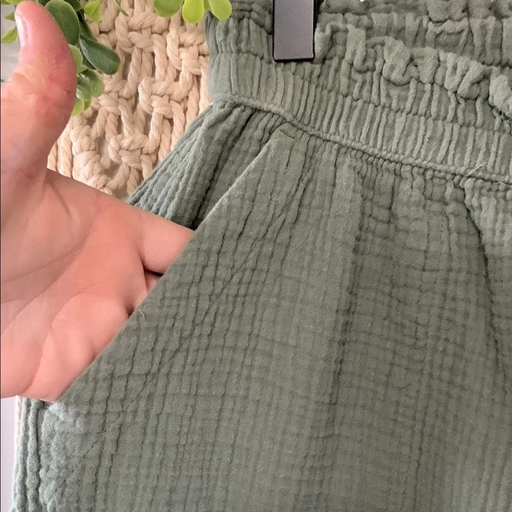 AERIE Pool To Party Wide Leg Gauzy Pants Green Size XL - Picture 3 of 14